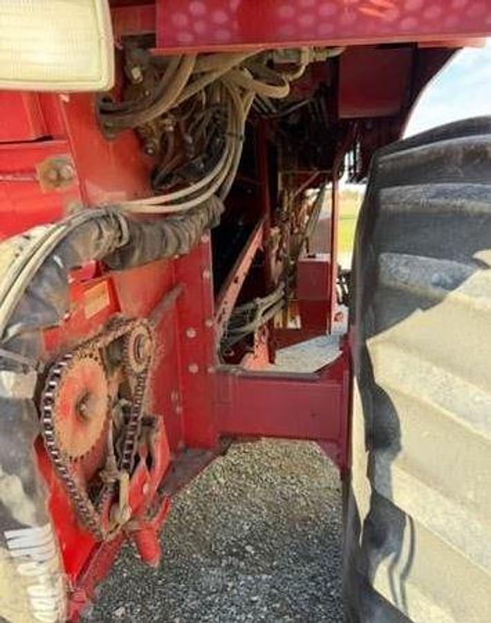 Used 2006 CASE IH 2377 Combine
