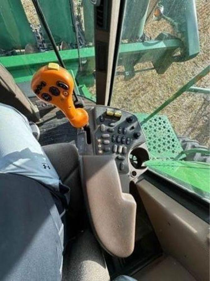 Used 2000 JOHN DEERE 9650 STS Combine