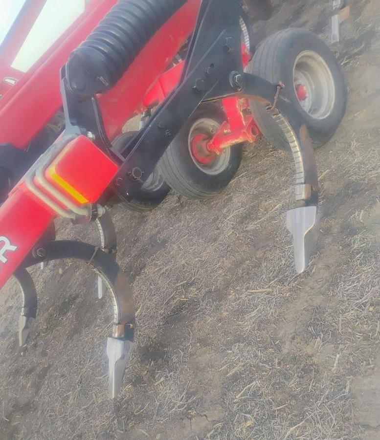 Used 2015 Kuhn Krause 4855-9 Ripper