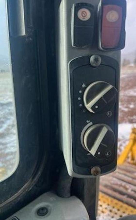 Used 2018 CATERPILLAR D6T LGP