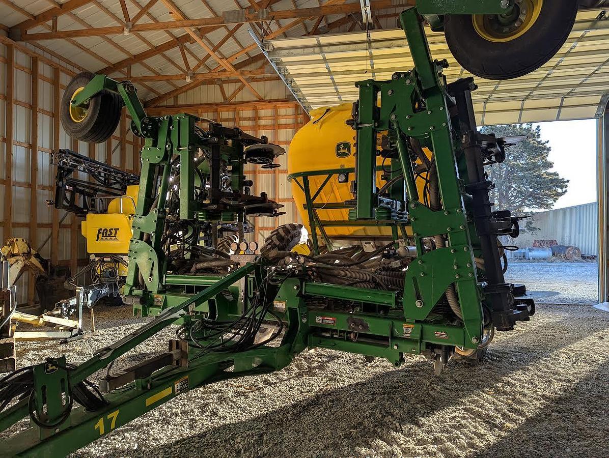 Used 2016 John Deere 2510H Fertilizer Applicator