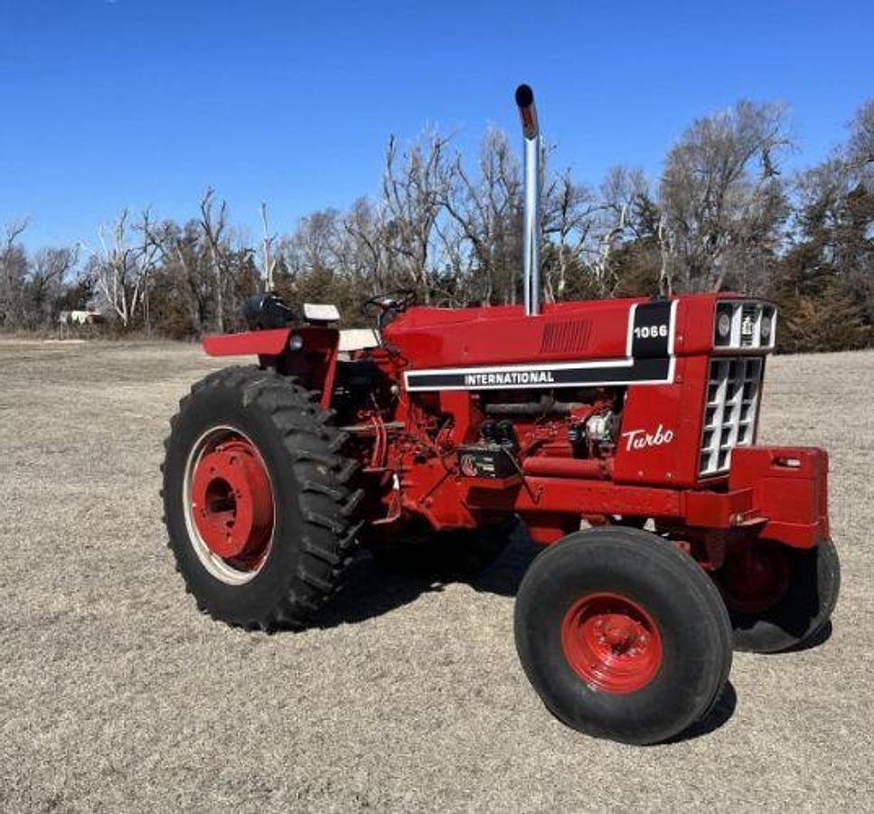 Used 1976 INTERNATIONAL 1066