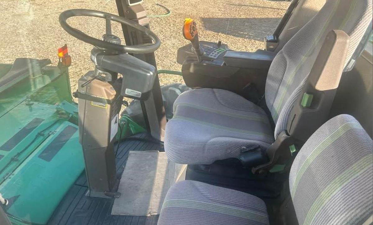 Used 2010 John Deere R450