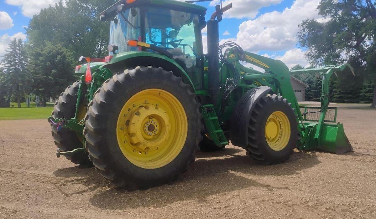 Used 2010 John Deere 7630 Tractor