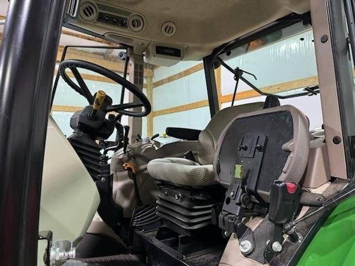 Used 2019 JOHN DEERE 5100E