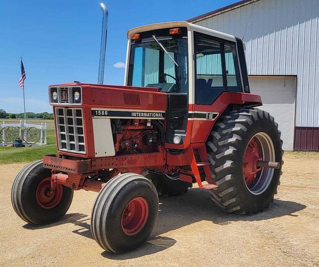 Used 1976 International 1586 Tractor