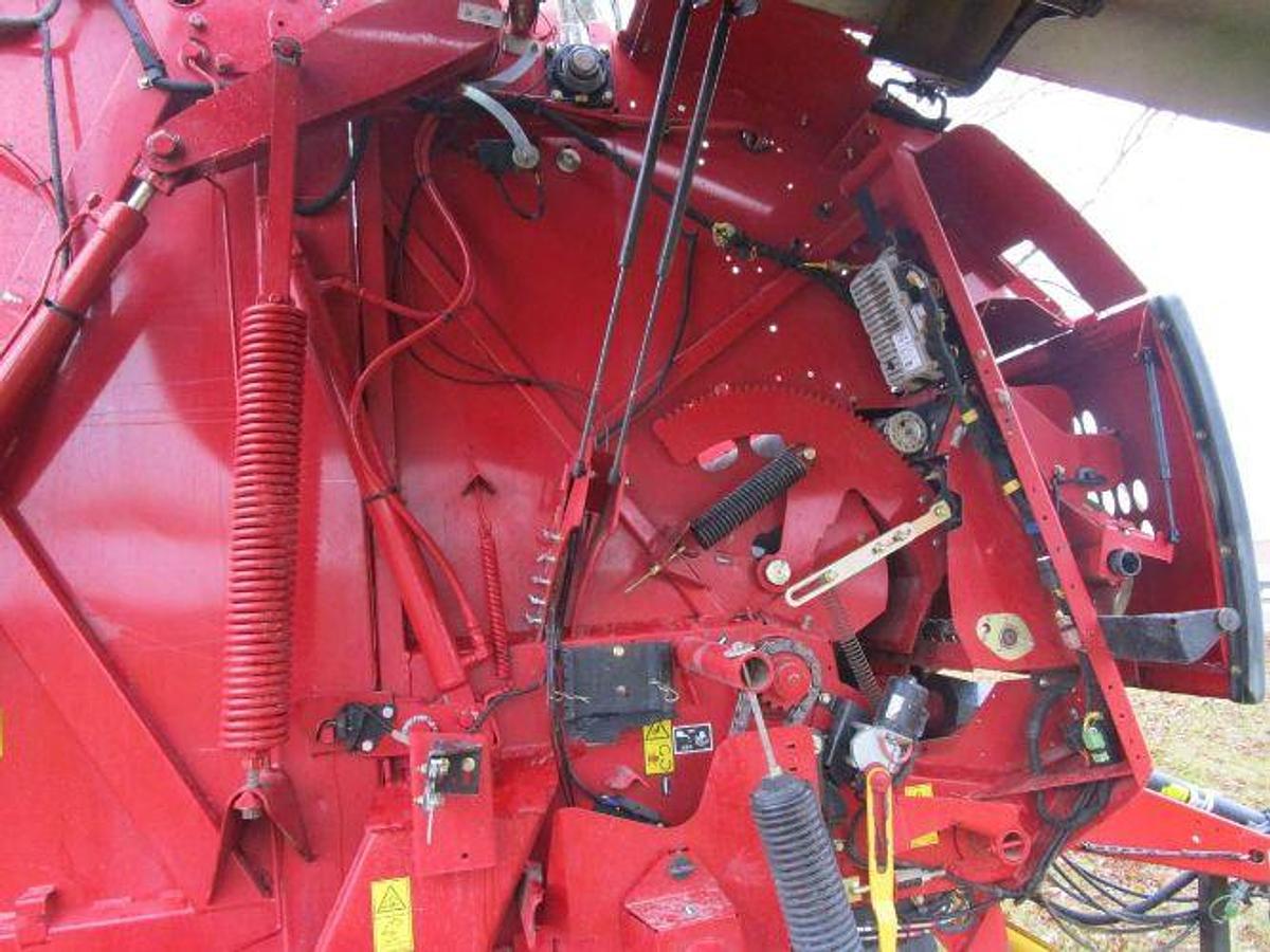Used 2016 NEW HOLLAND Roll Belt 460