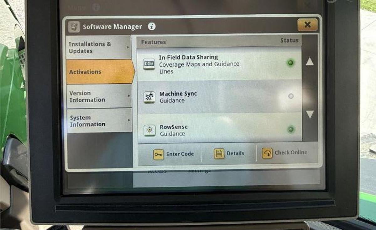 Used 2015 JOHN DEERE 8320R