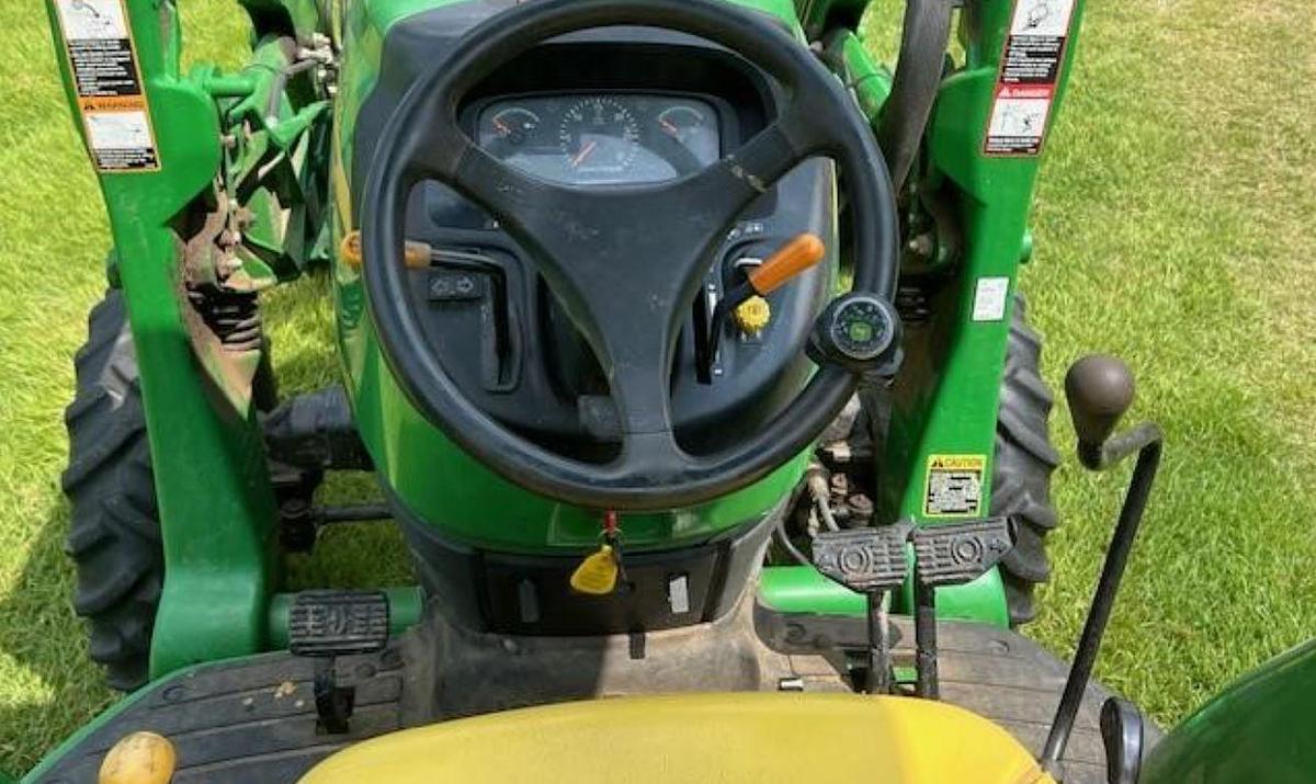 Used 2004 John Deere 4120