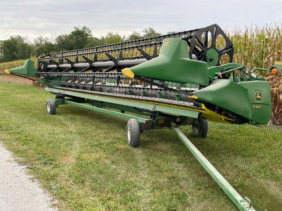 Used 2000 JOHN DEERE 9600 Combine