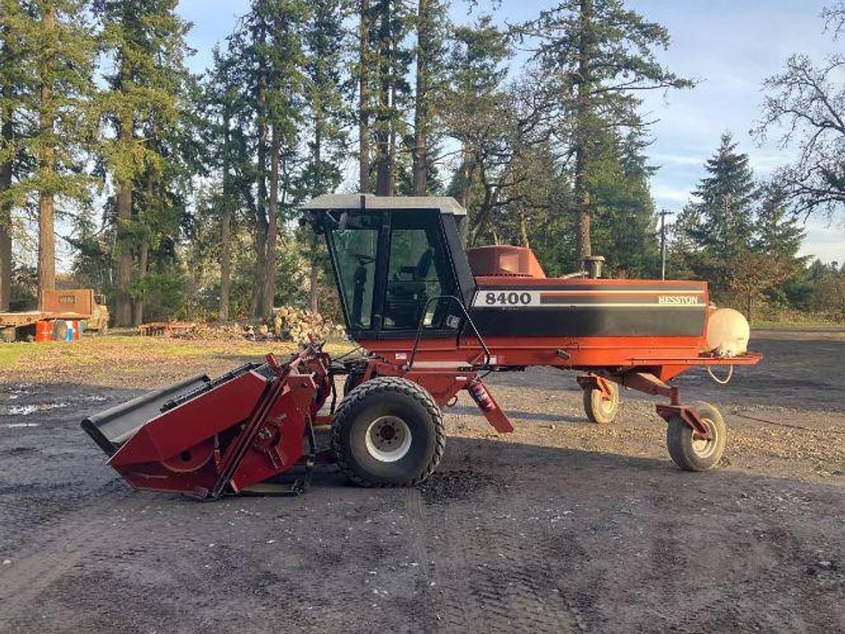Used 1997 Hesston 8400 Swather