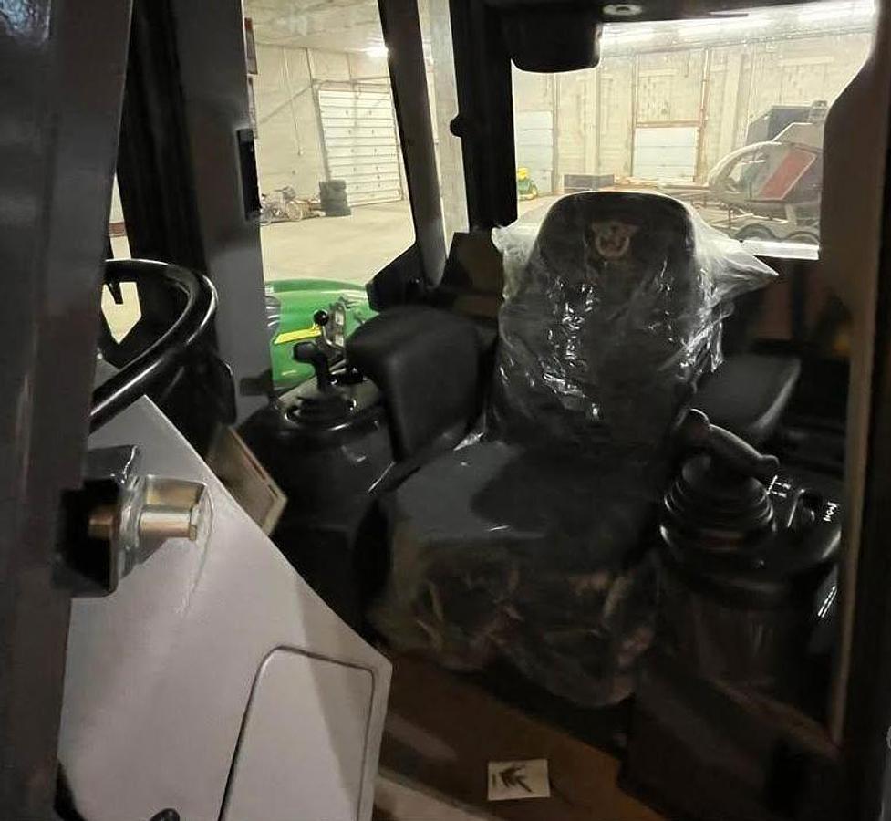 Used 2023 CASE 650M WT