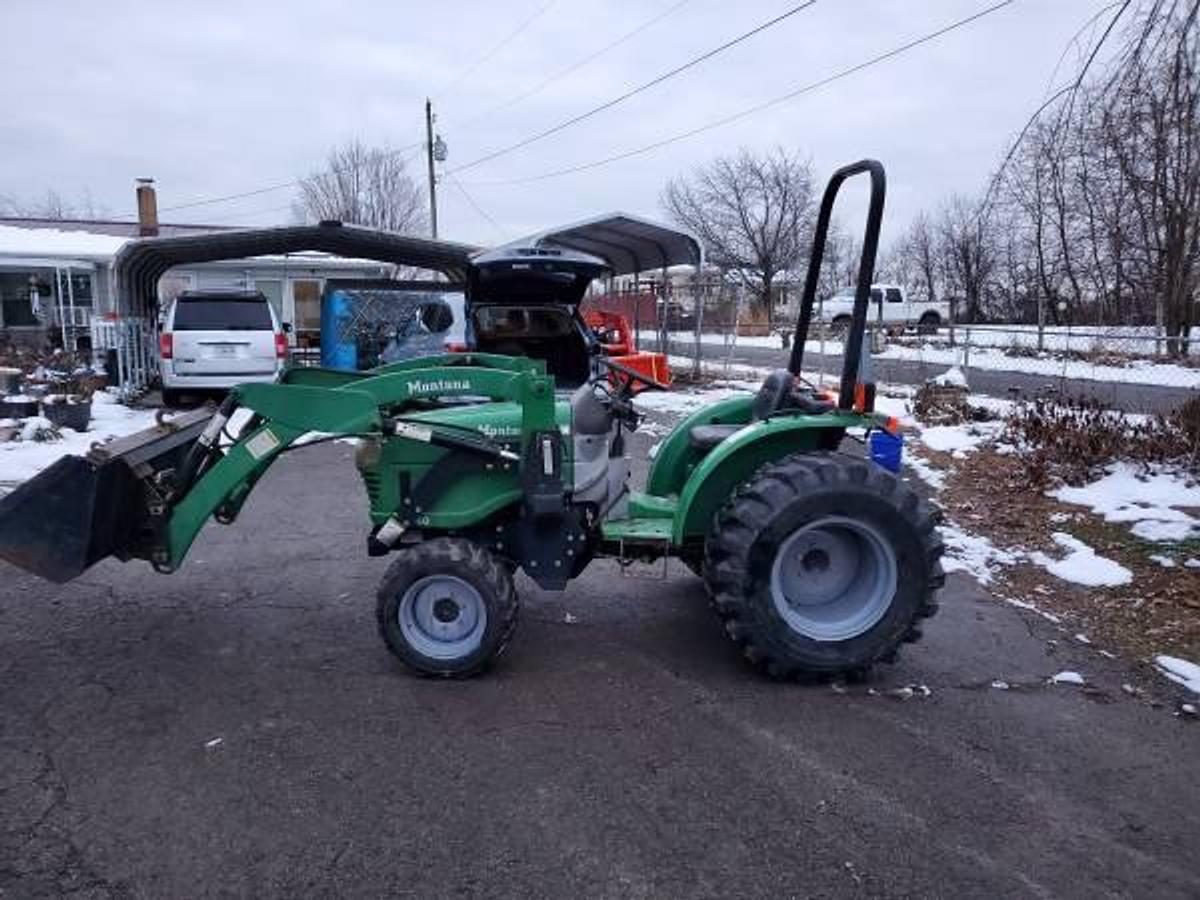 Used 2008 Montana 2740 Compact Tractor