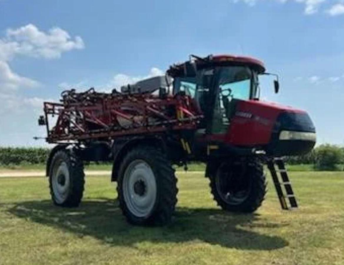 Used 2016 Case IH Patriot 4440 Self-Propelled Sprayer