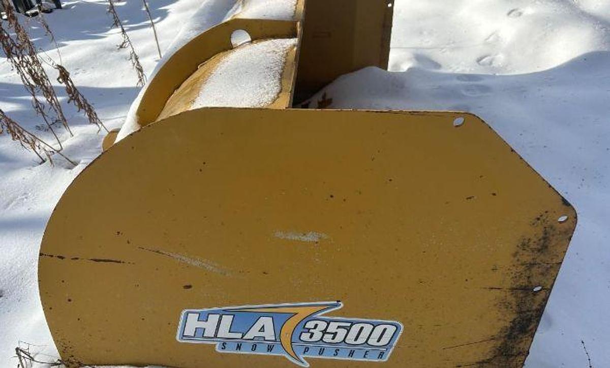 Used 2012 JOHN DEERE 5085m