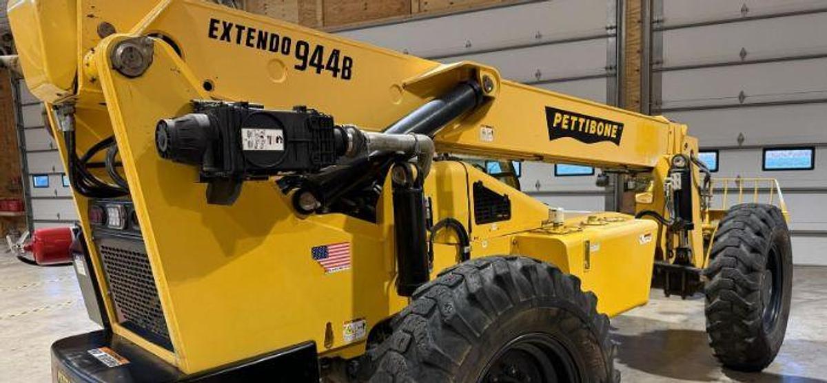 Used 2017 PETTIBONE Extendo 944B