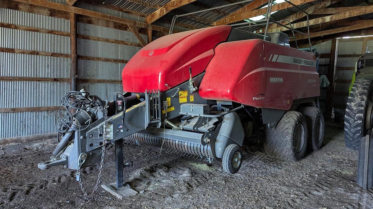 Used 2019 MASSEY FERGUSON 2270XD Large Square Baler