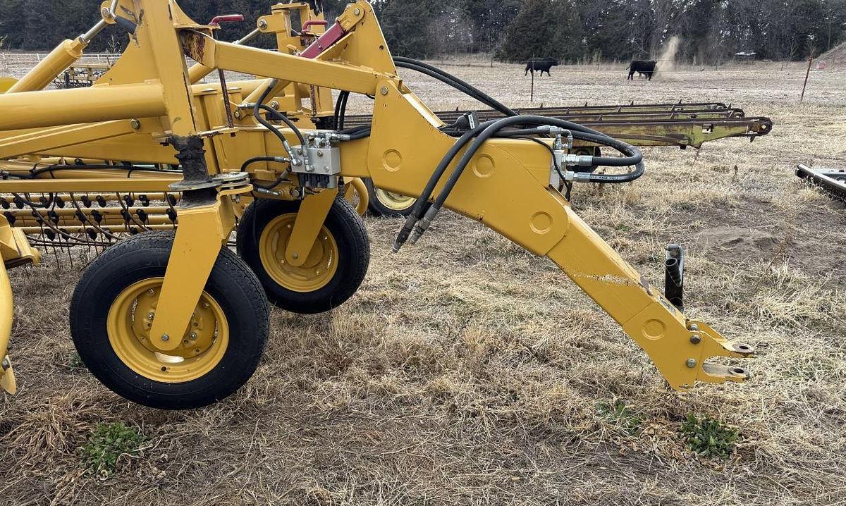 Used 2020 Vermeer R2300 Rake