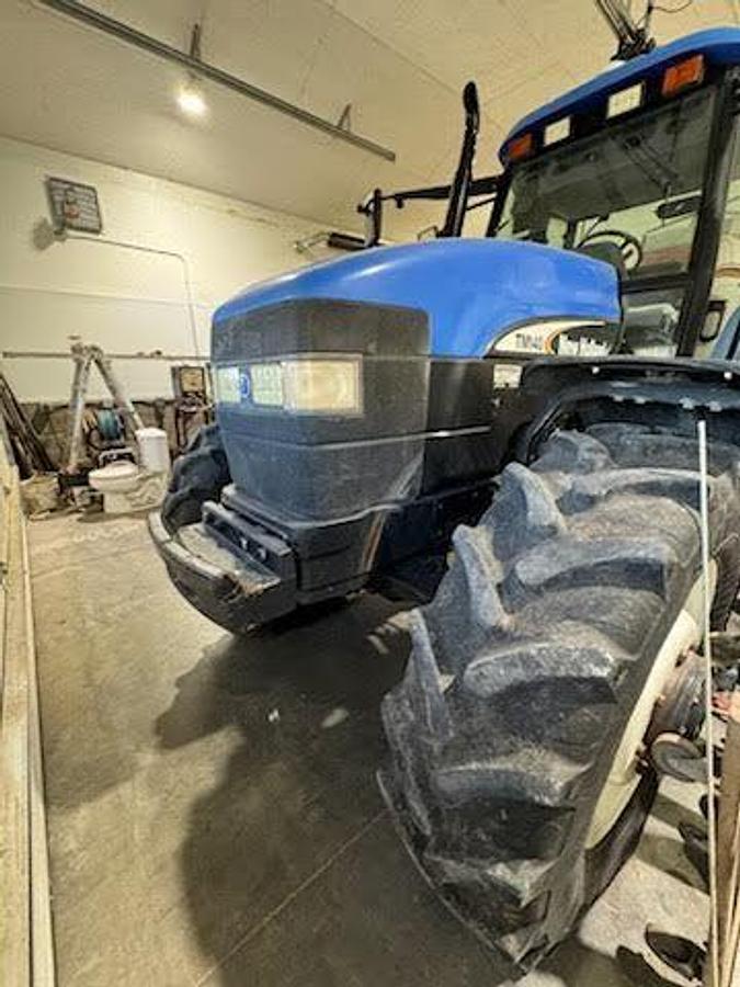 Used 2003 NEW HOLLAND TM140