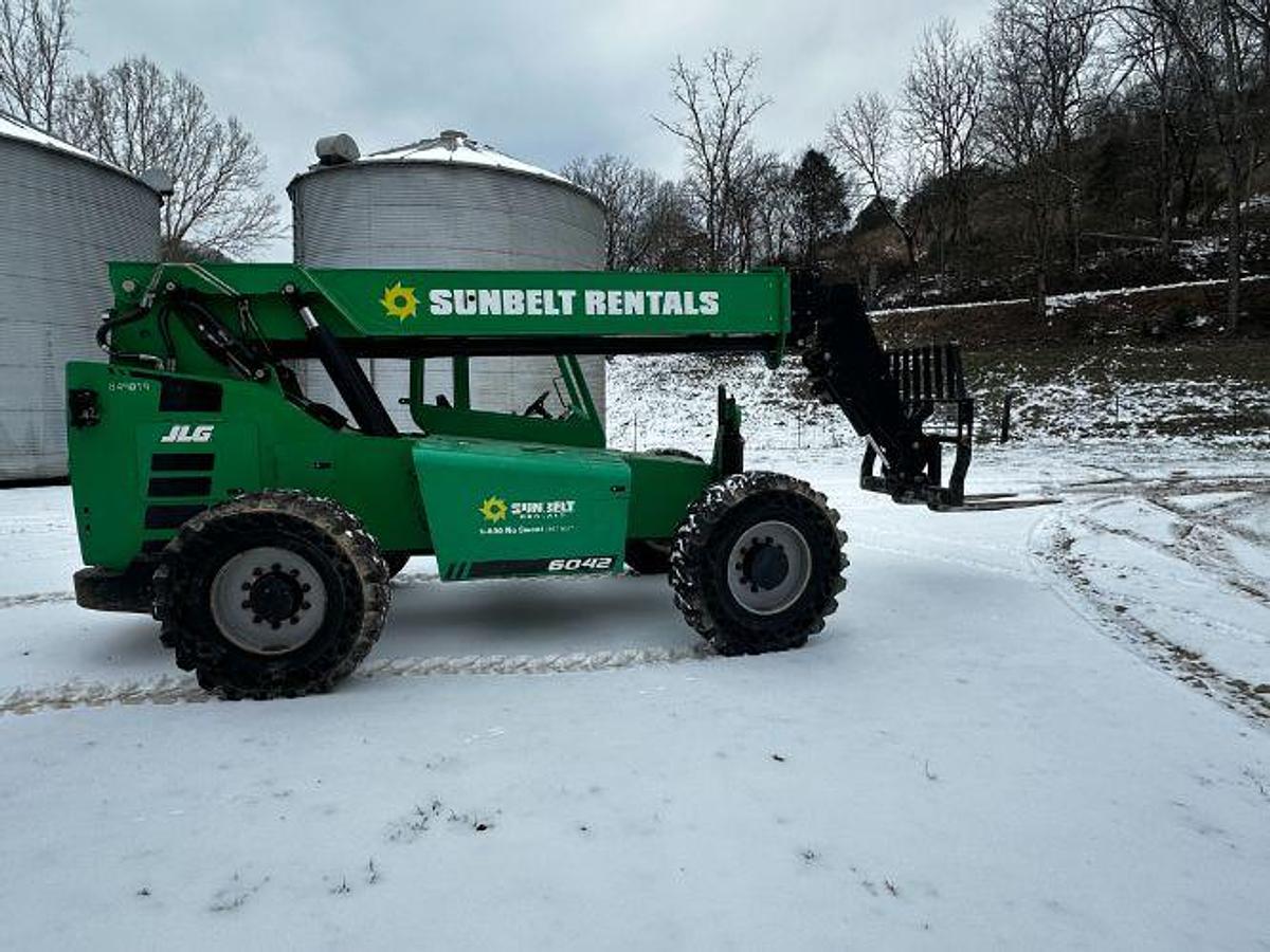 Used 2016 JLG 6042 Skytrak Telescopic Forklift