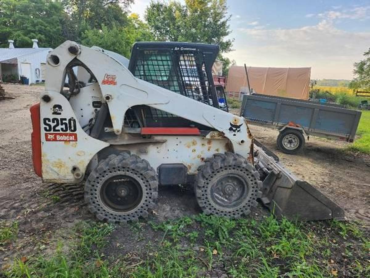 Used Unknown Bobcat S250