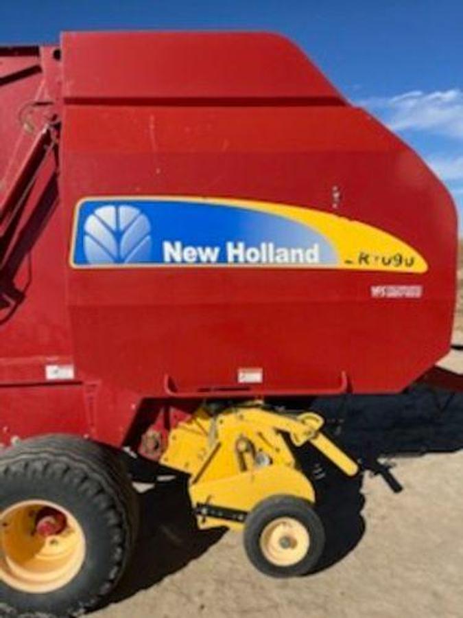 Used 2010 NEW HOLLAND BR7090