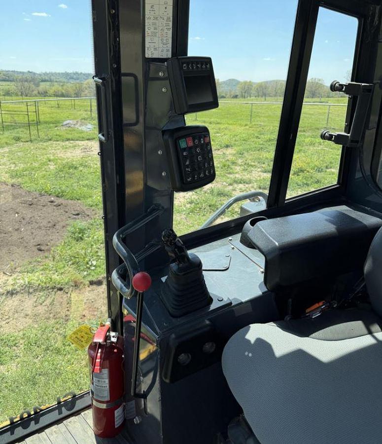 Used 2022 John Deere 655K
