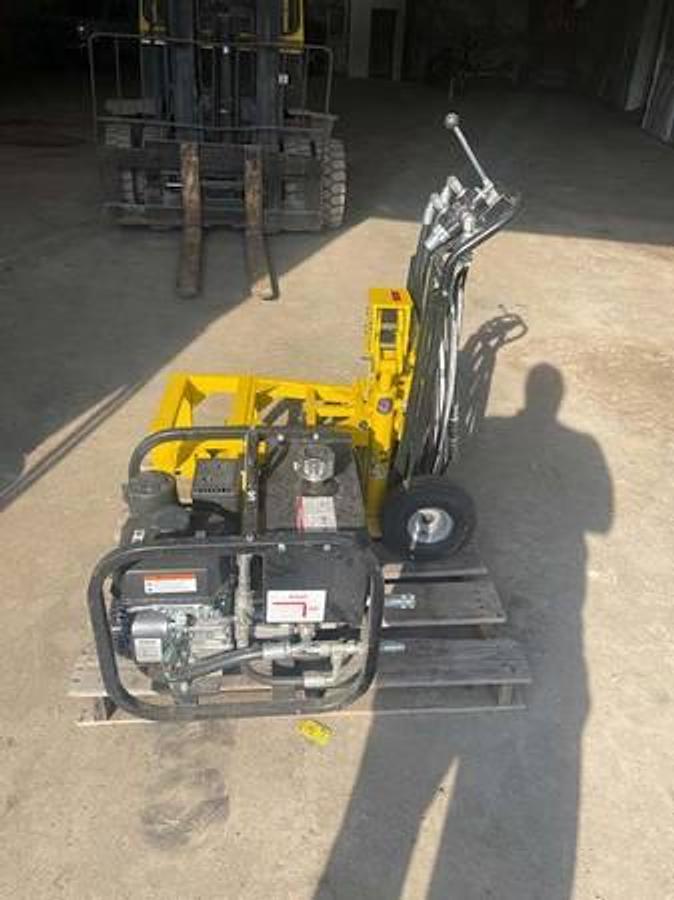 Used 2022  POW R MOLE PD22 PIPE BURSTING SPLITTING MACHINE 