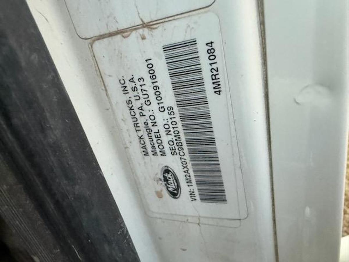Used 2011 Mack Pole Truck • Heavy-Duty Utility Truck • 80,000 Hours