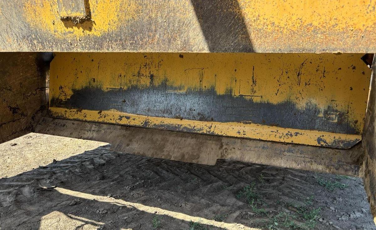 Used 2012 Holcomb 1200 Pull Scraper