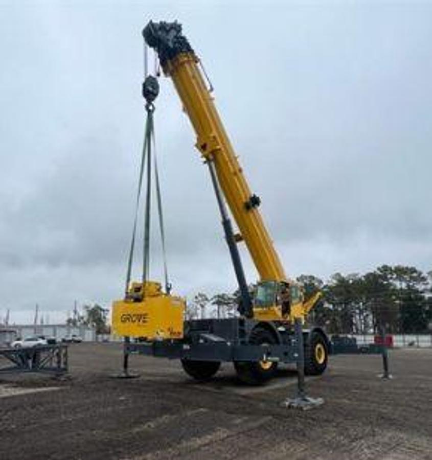 Used 2008 GROVE RT890E