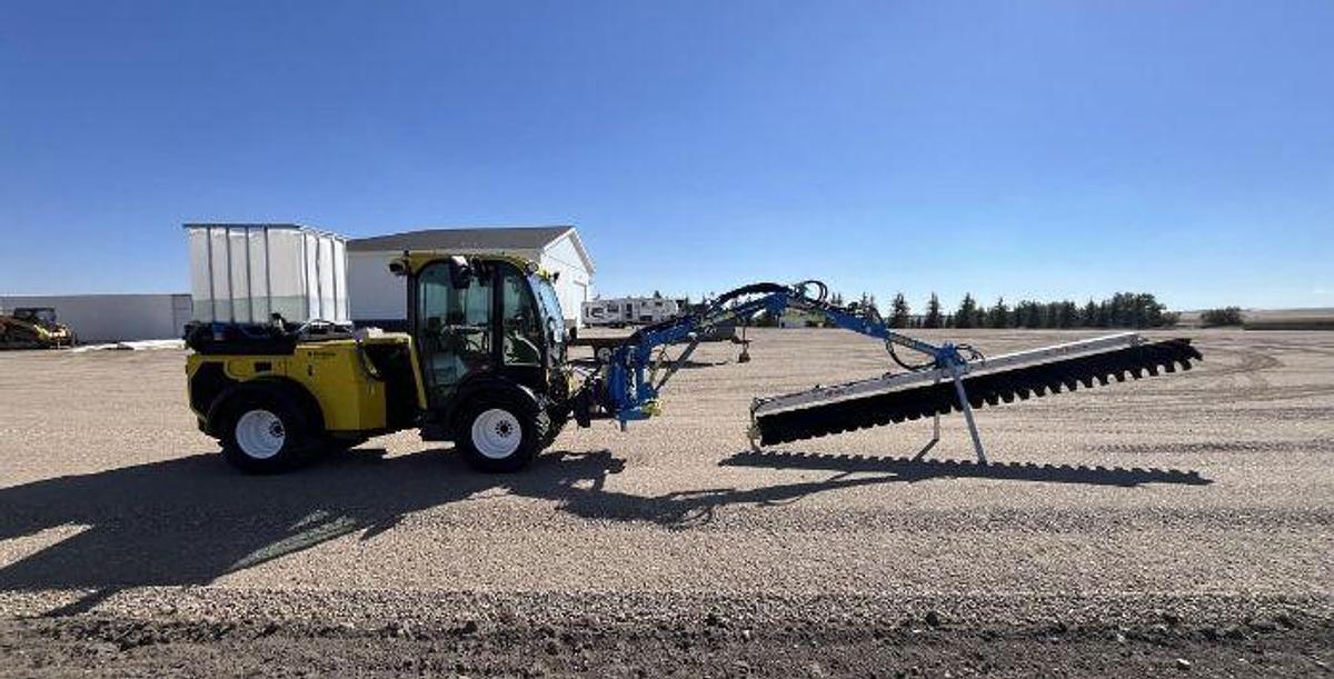 Used 2015 Multihog MXC