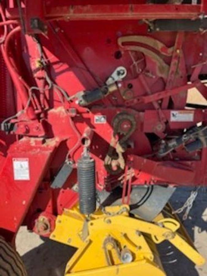 Used 2010 NEW HOLLAND BR7090