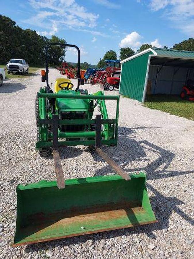 Used 2019 JOHN DEERE 3032E Tractor