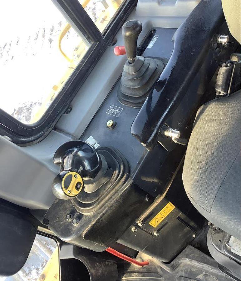 Used 2012 Komatsu D65PX-17