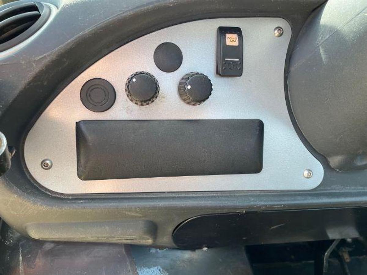 Used 2010 JCB 515-40