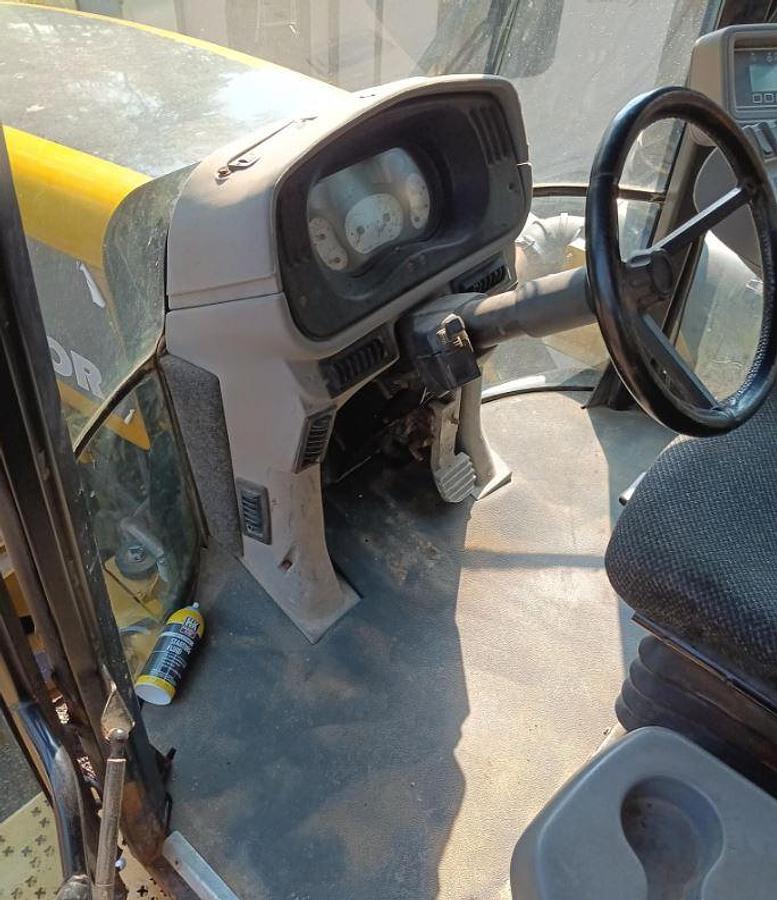 Used 2009 AG-CHEM ROGATOR 1386 Self Propelled Sprayer