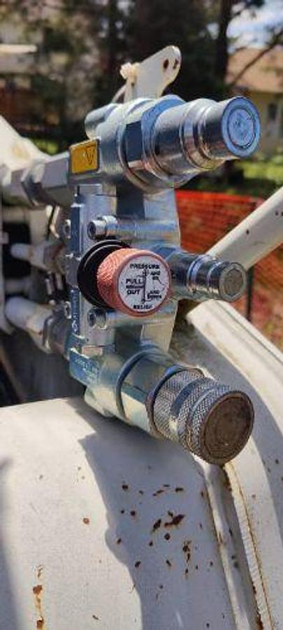 Used 2012 TAKEUCHI TL250