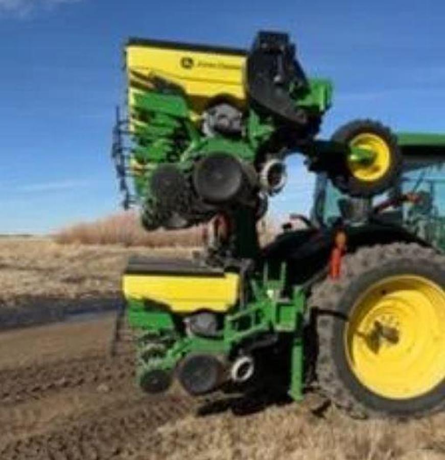 Used 2015 John Deere 1725