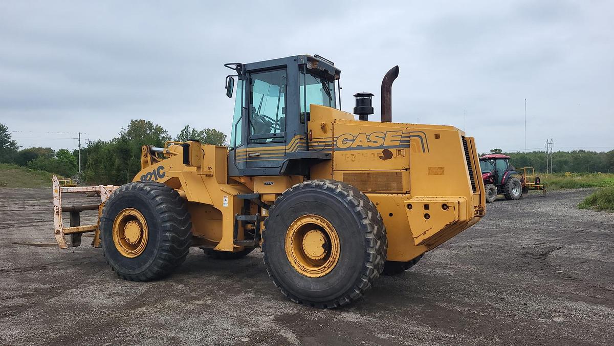 Used 2001 Case 821C Wheel Loader