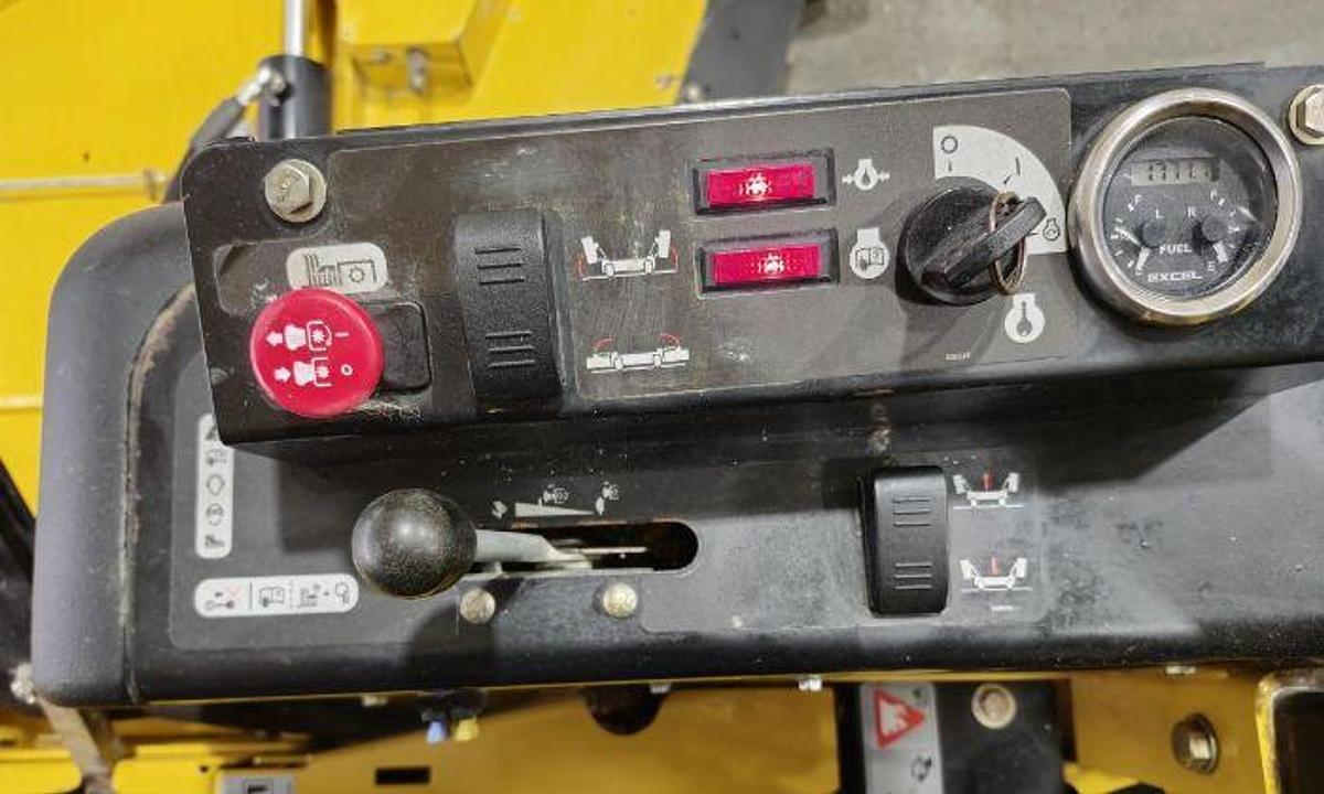 Used 2017 Hustler Super 104