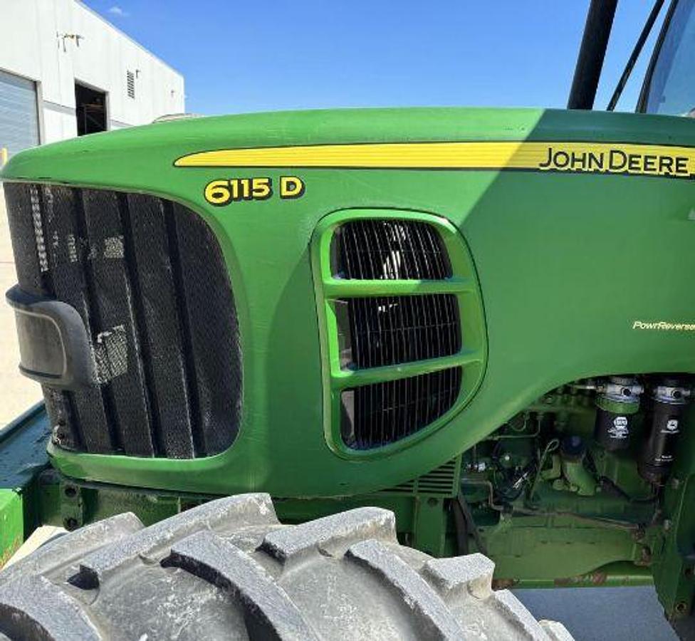Used 2009 JOHN DEERE 6115D