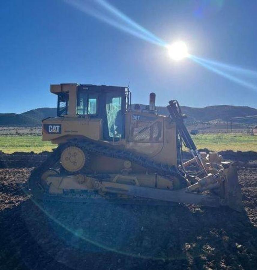 Used 2018 CATERPILLAR D6T LGP