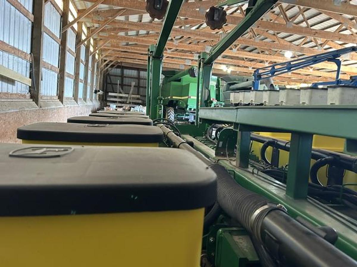 Used 2006 John Deere 1770NT