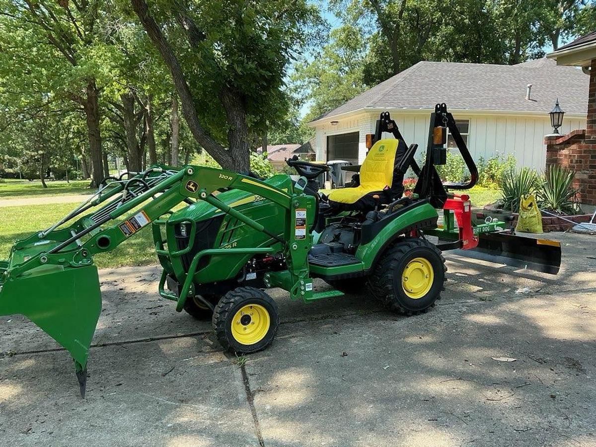 Used 2023 JOHN DEERE 1025R Tractor