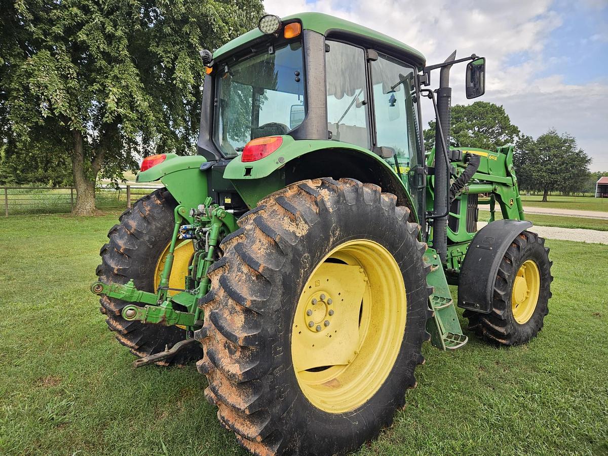 Used 2011 John Deere 7130 Tractor