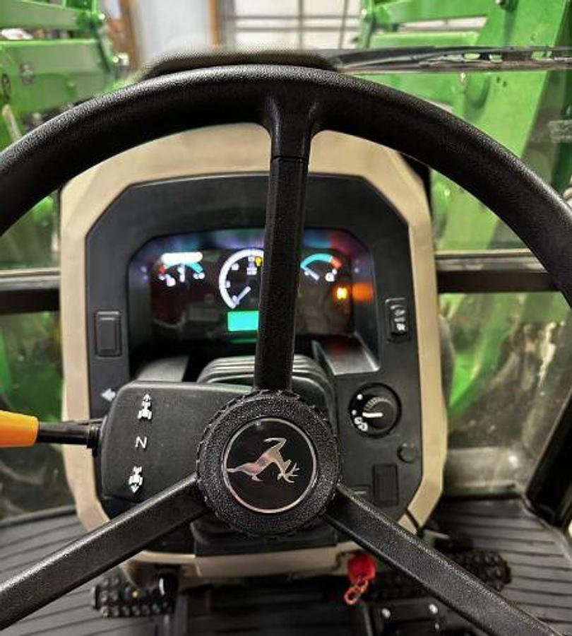 Used 2022 JOHN DEERE 5055E