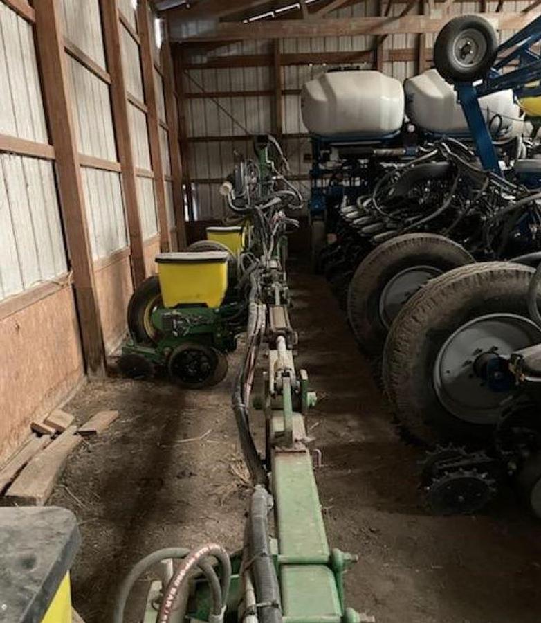 Used 2022 JOHN DEERE 1720