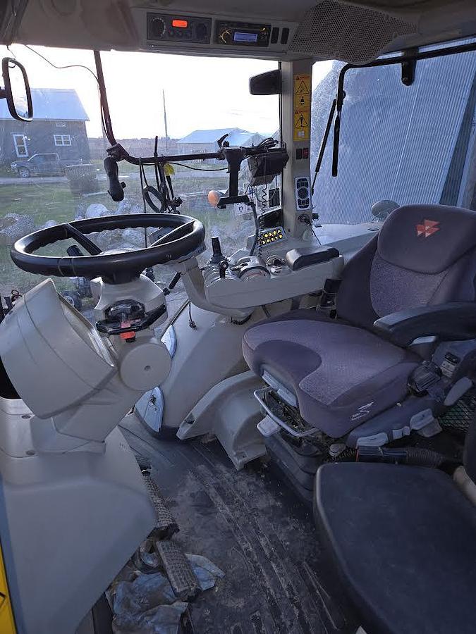 Used 2011 MASSEY FERGUSON 8690 Tractor