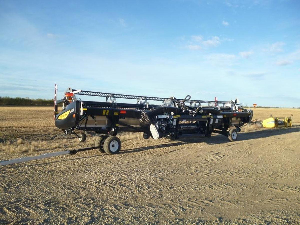 Used 2025 MacDon FD235 Headers